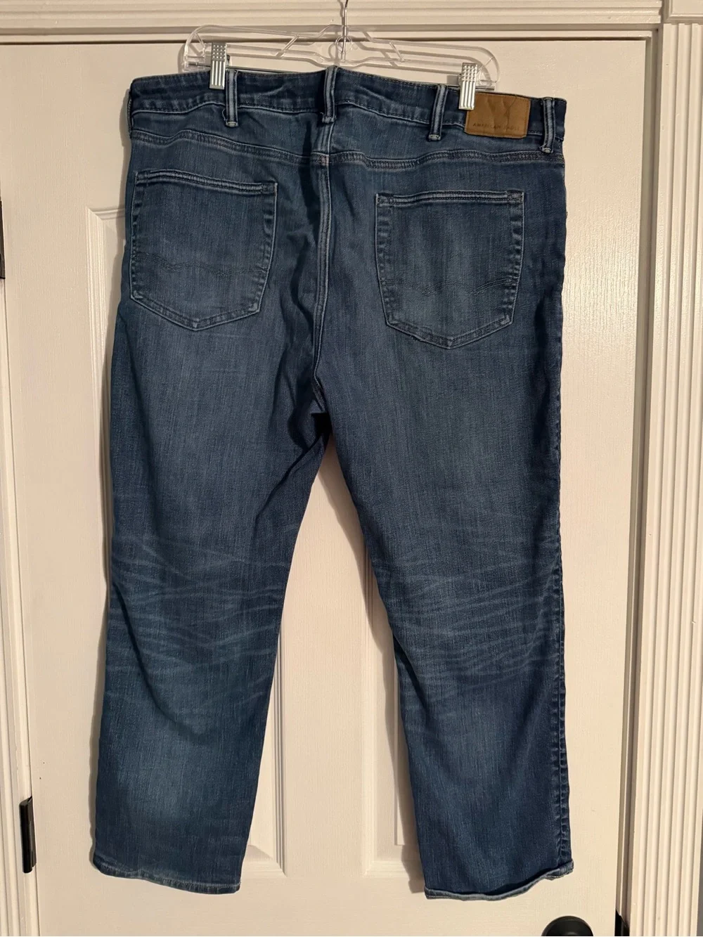 American Eagle Outfitters Men's Washed Blue Relaxed Jeans